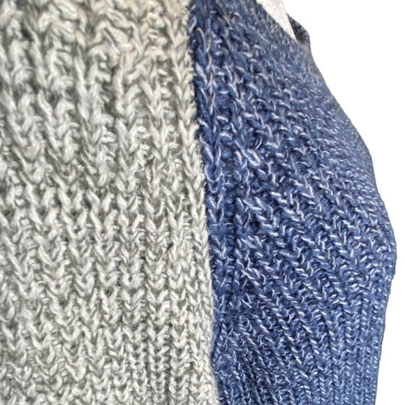 Pink Rose Women's L Blue Gray color block Tunic length knit pull on sweater - Picture 2 of 8